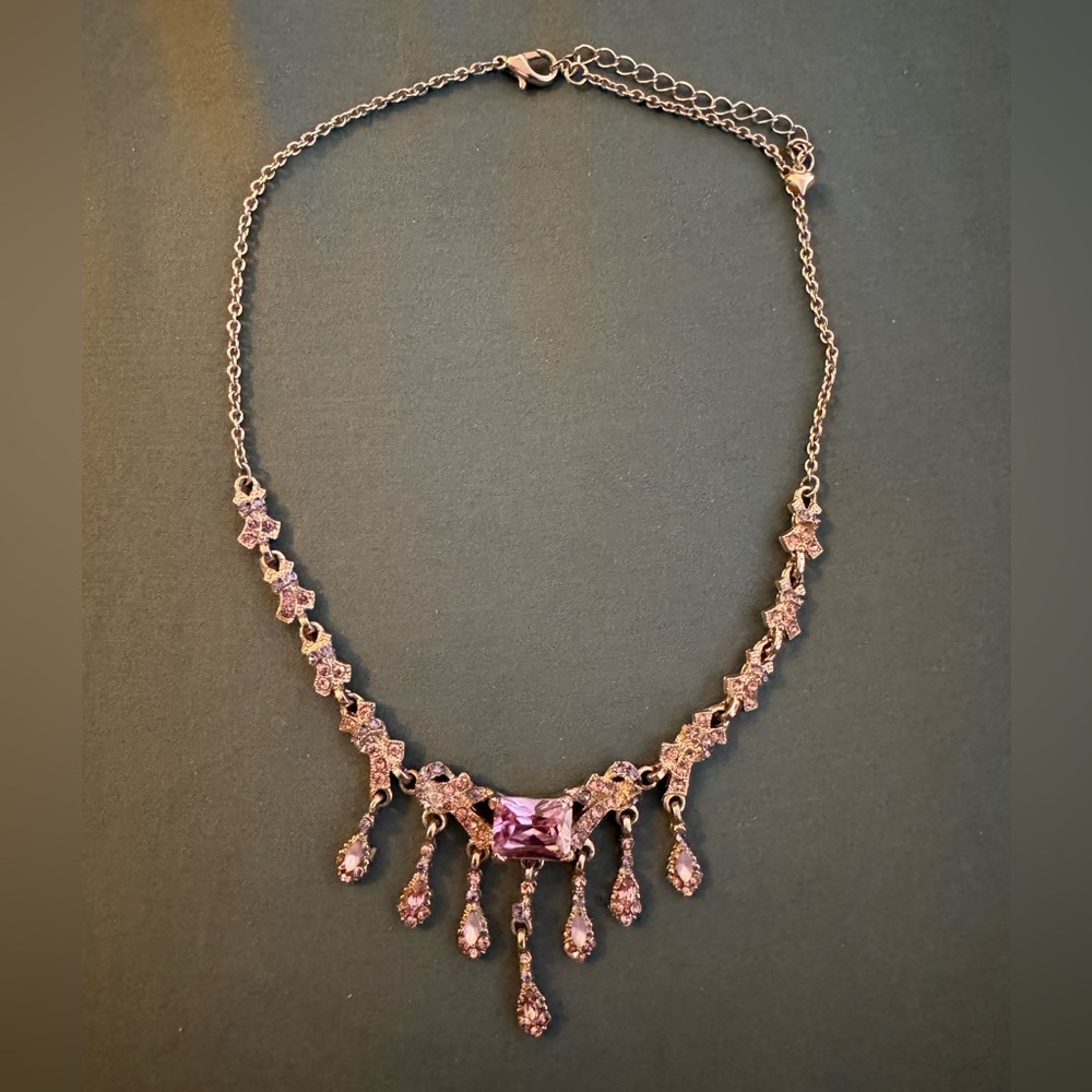 Elegant Light Purple Fashion Gemstone Necklace